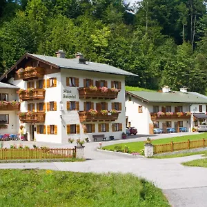 Penzion Gaestehaus Achental ***